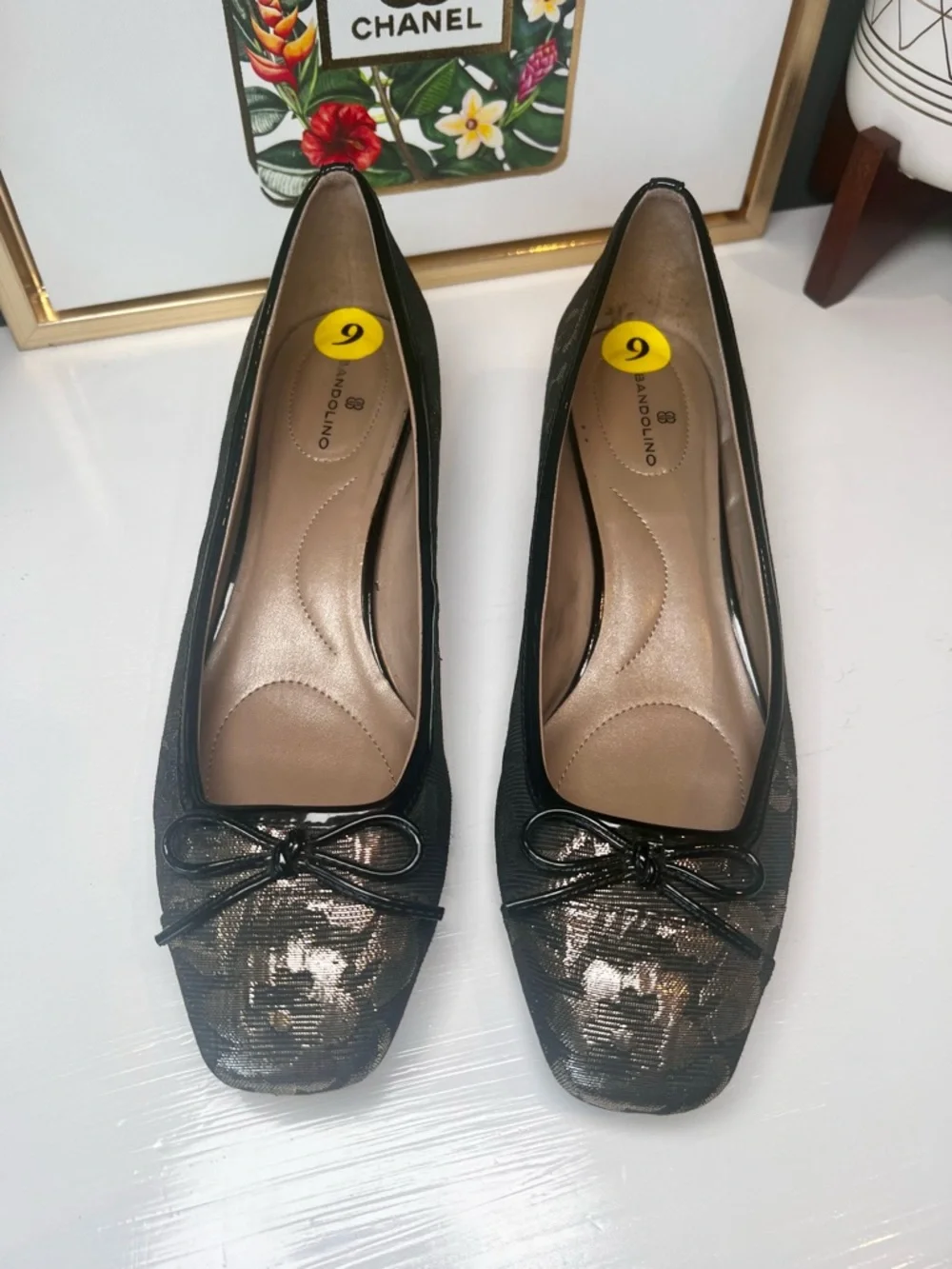 Bandolino Xylon square toe brocade fabric metallic black & gold with Bow Accent